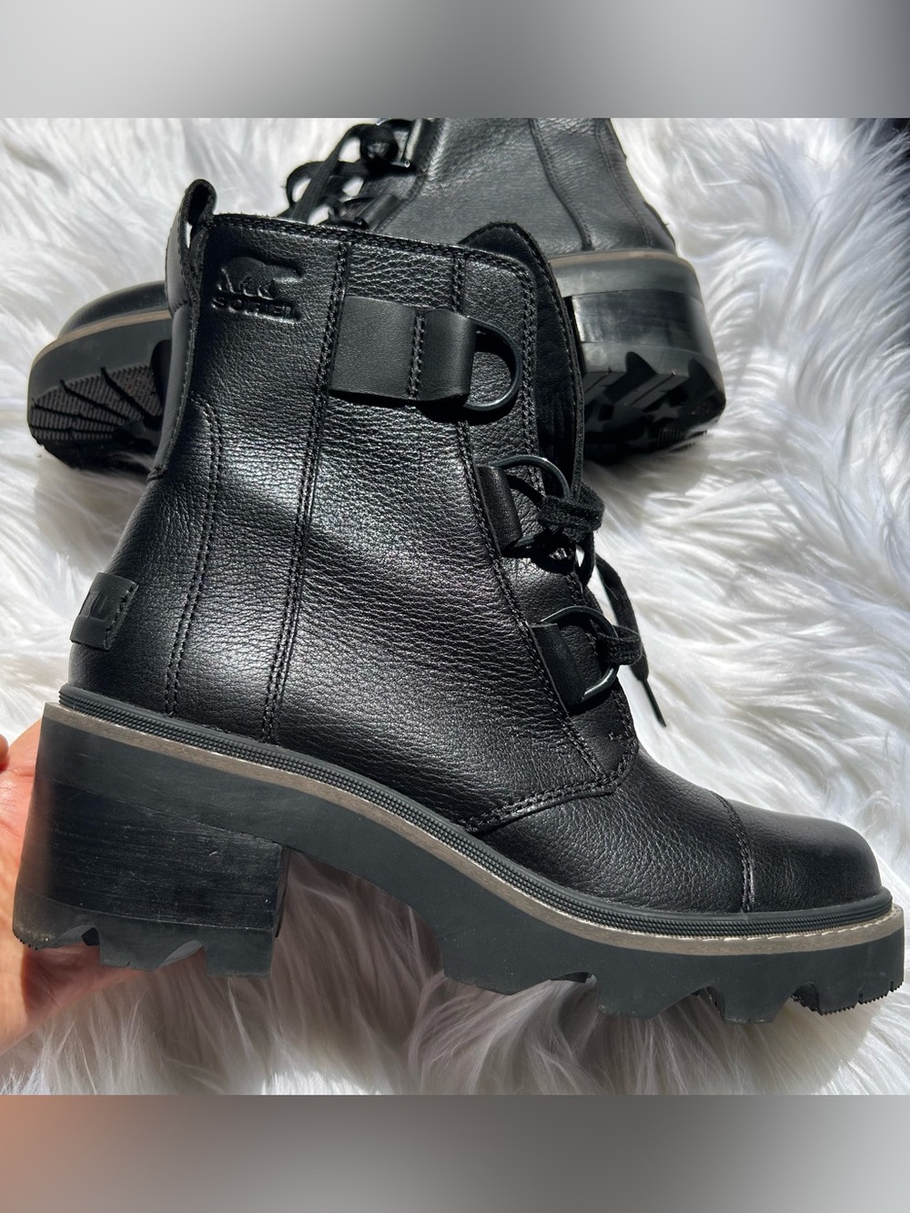 SOREL Joan Now Lace-Up Boots